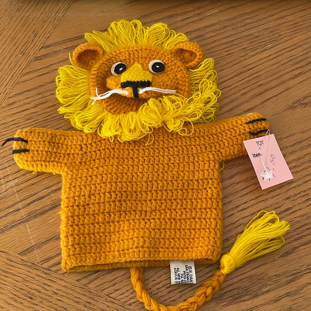 Lion Hand Puppet Knitted